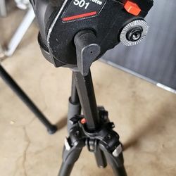 501 Manfrotto Tripod
