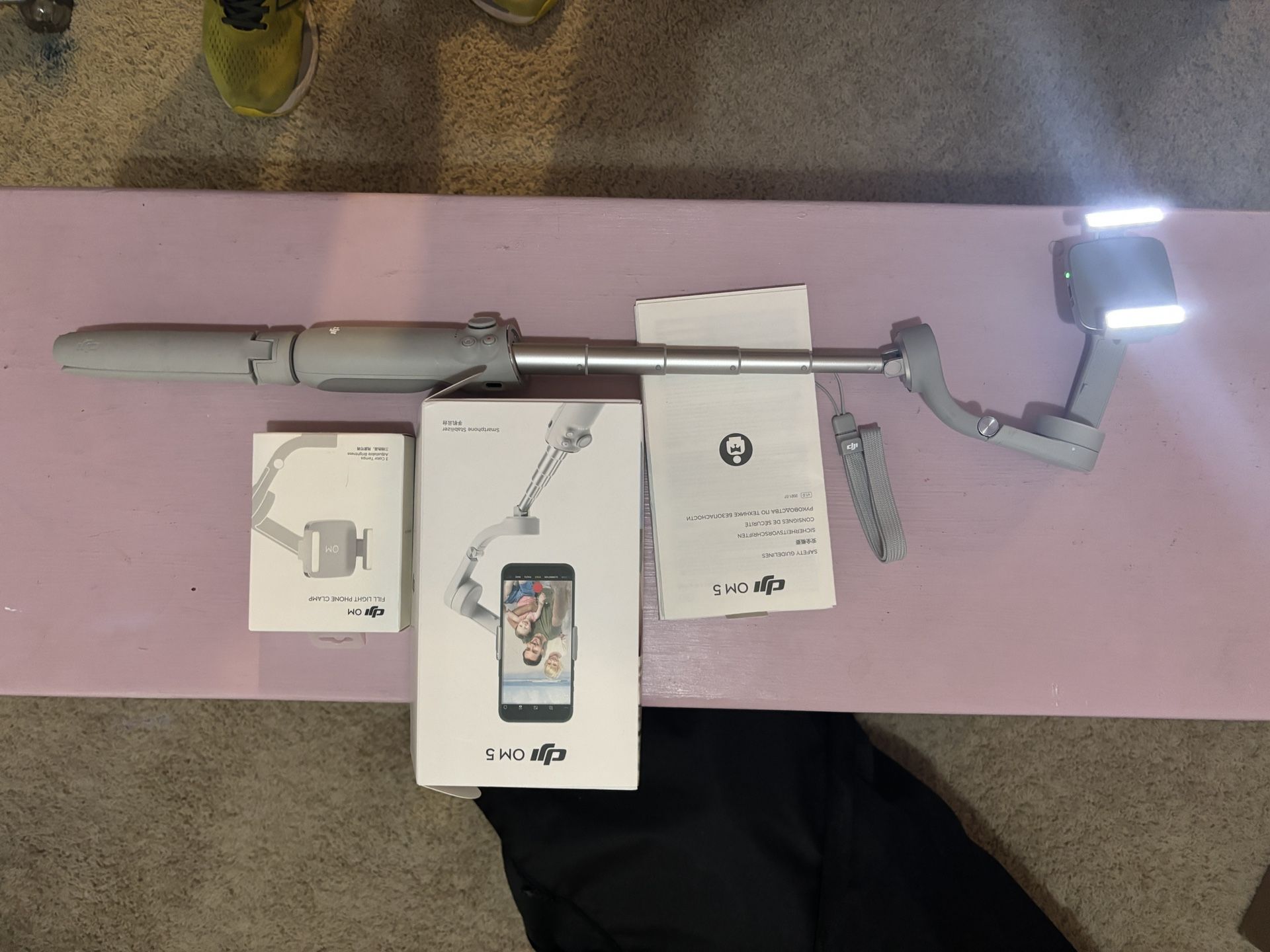 DJI OM 5 -Smartphone stabilizer/ Gimbal 