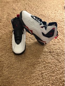 Jordan Grade School Size 4.5