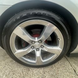 Chevrolet Camaro SS Rims And Tires 
