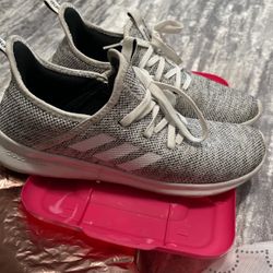 Adidas womens Size 8half .. Need To Be Clean Perfect Condition