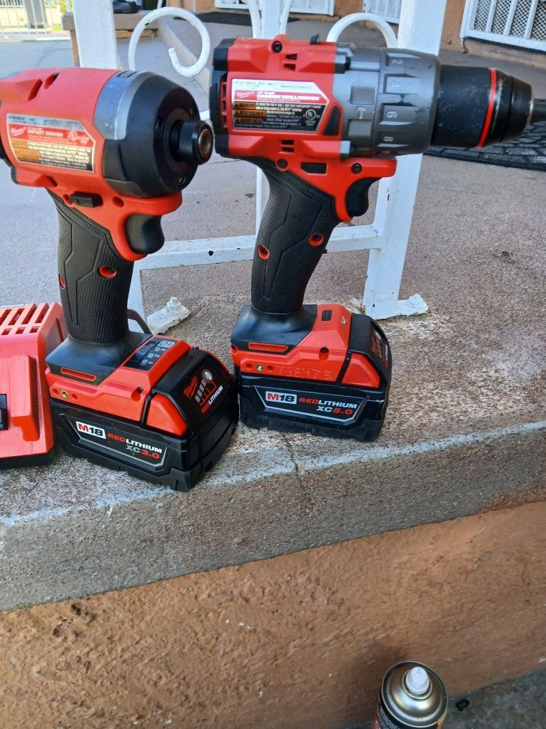 18v Milwaukee Hammer Drill Impact Drill And Battery With Charger
