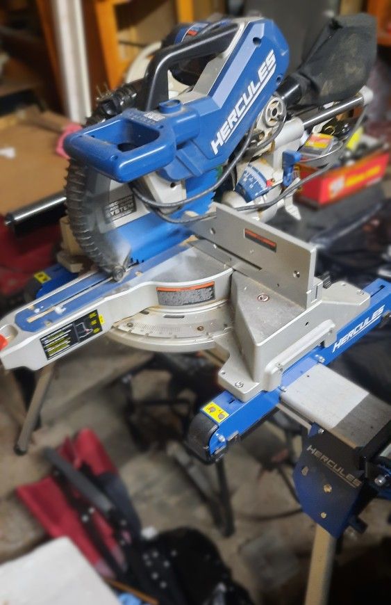 Hercules 12-inch Dual-Bevel Sliding Compound Miter Saw w/ Stand