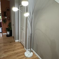 KLIPPE FLOOR LAMP With Marble Base