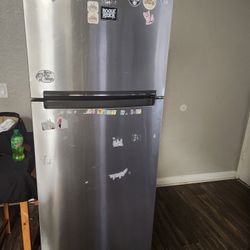 Whirlpool Refrigerator 