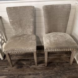 4 Dinning Chairs