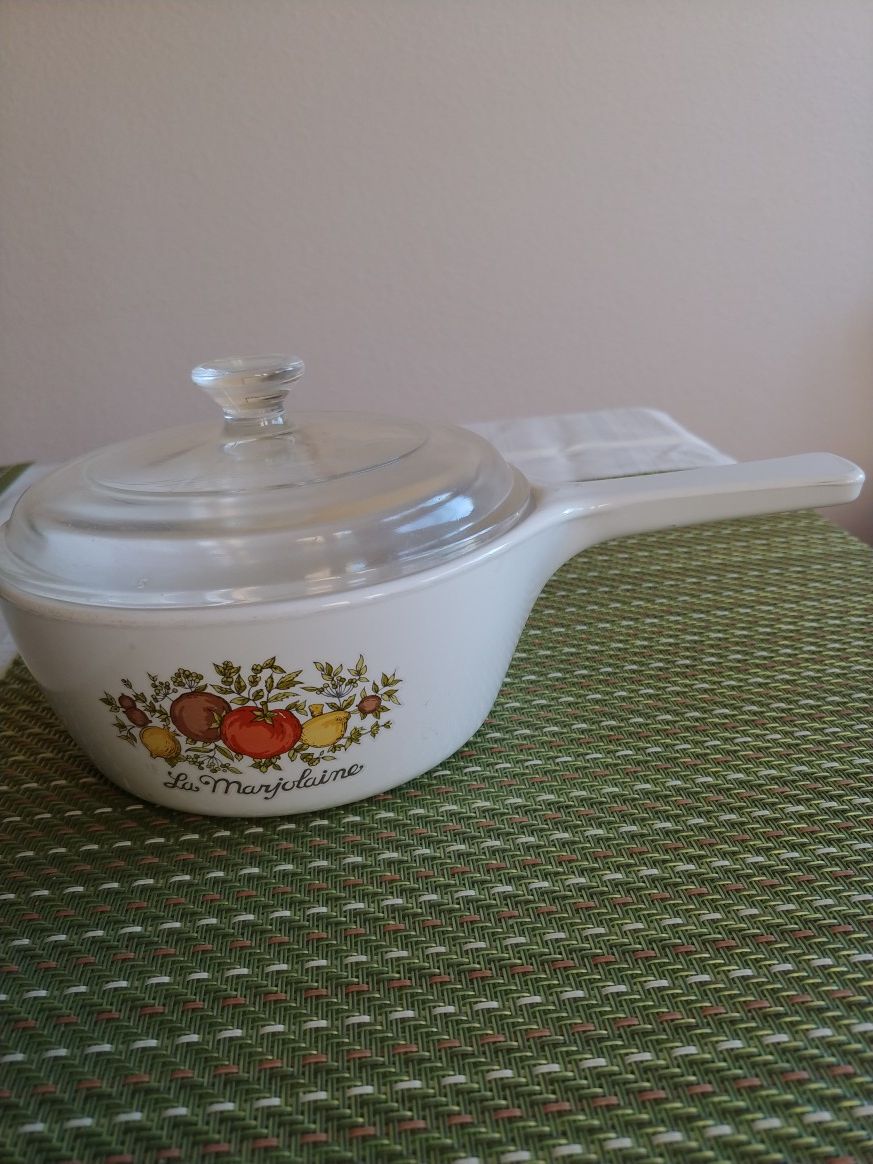 Corning ware small casserole dish