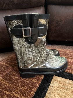 Realtree Camo Rubber Rain Boots