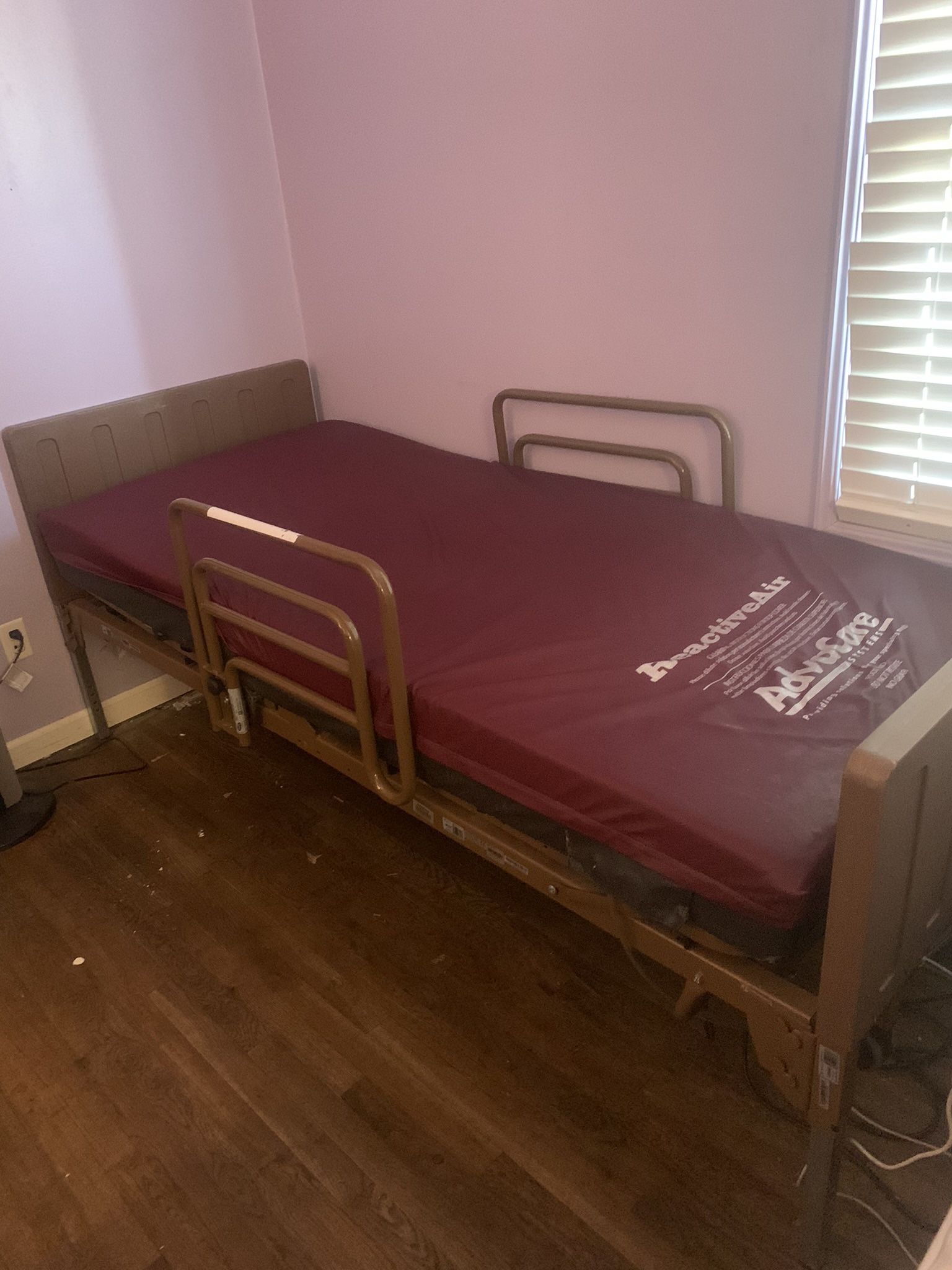 Drive Medical Electric Hospital Bed (St Louis Mo )surrounding City’s Only