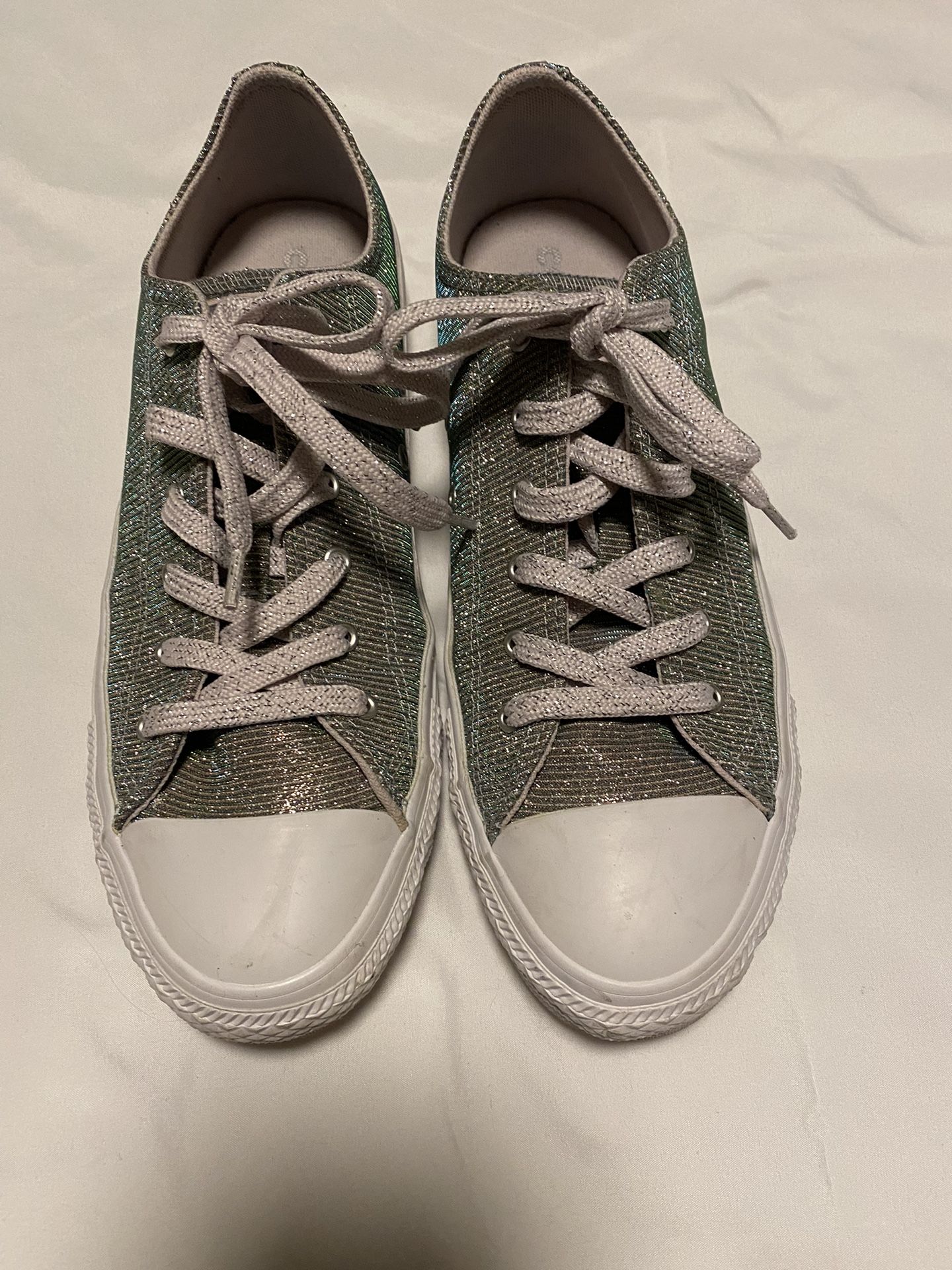 Converse Low tops