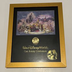 Walt Disney World Cast 2005 Holiday Celebration Picture Frame Coin Set 11" x 9"