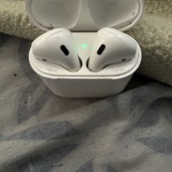 Apple AirPods 