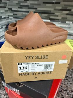 Yeezy kids slides