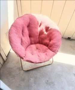 Saucer chair