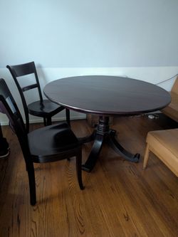 Crate and Barrel Expandable Pedestal Dining Table with 6 Chairs