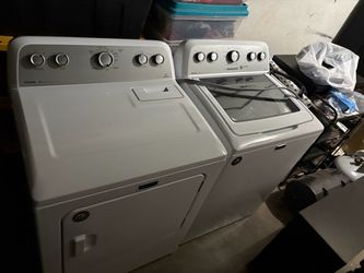 Maytag washer and dryer set