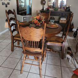 Vintage Solid Oak Table With 4 Chairs 
