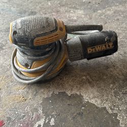 Dewalt Random Orbital Sander 