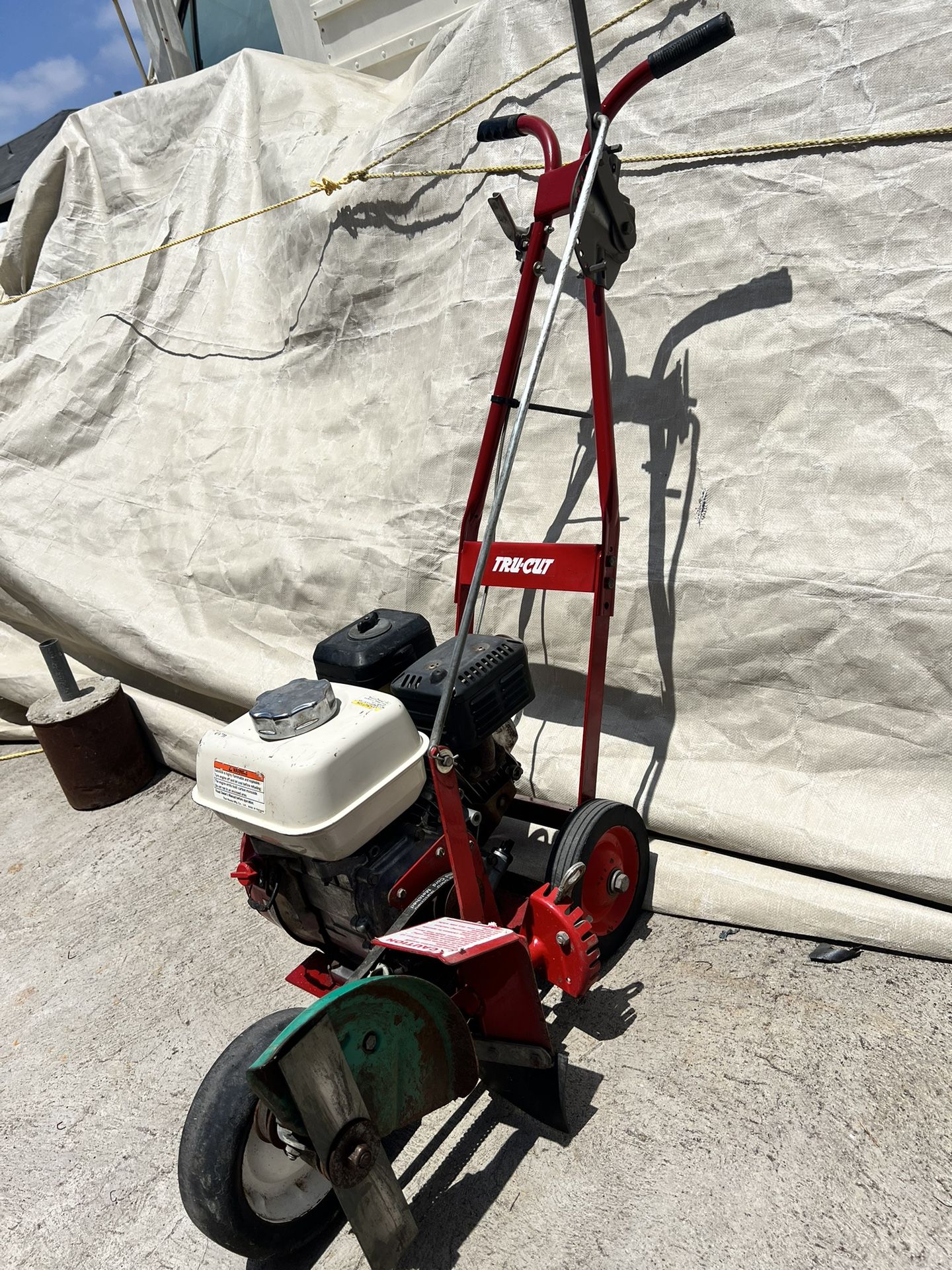 TRU-CUT EDGER WITH HONDA GX120 -