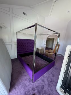 Canopy purple bed with diamonds