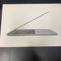 2019 Macbook Laptop Excellent Condition