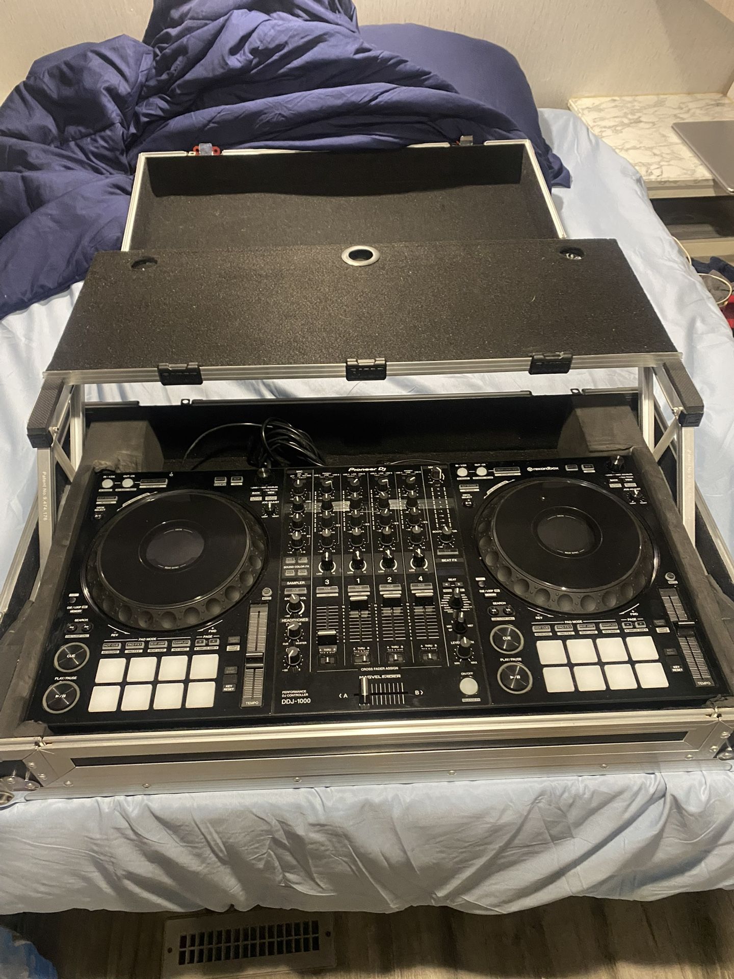 DJ Mixer DDJ 1000