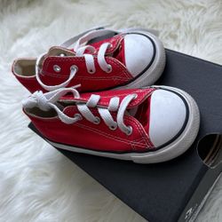 Converse Red 