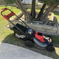 Milwaukee lawnmower