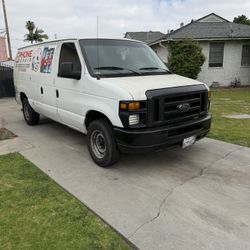 Ford E250 Cargo Van 2009