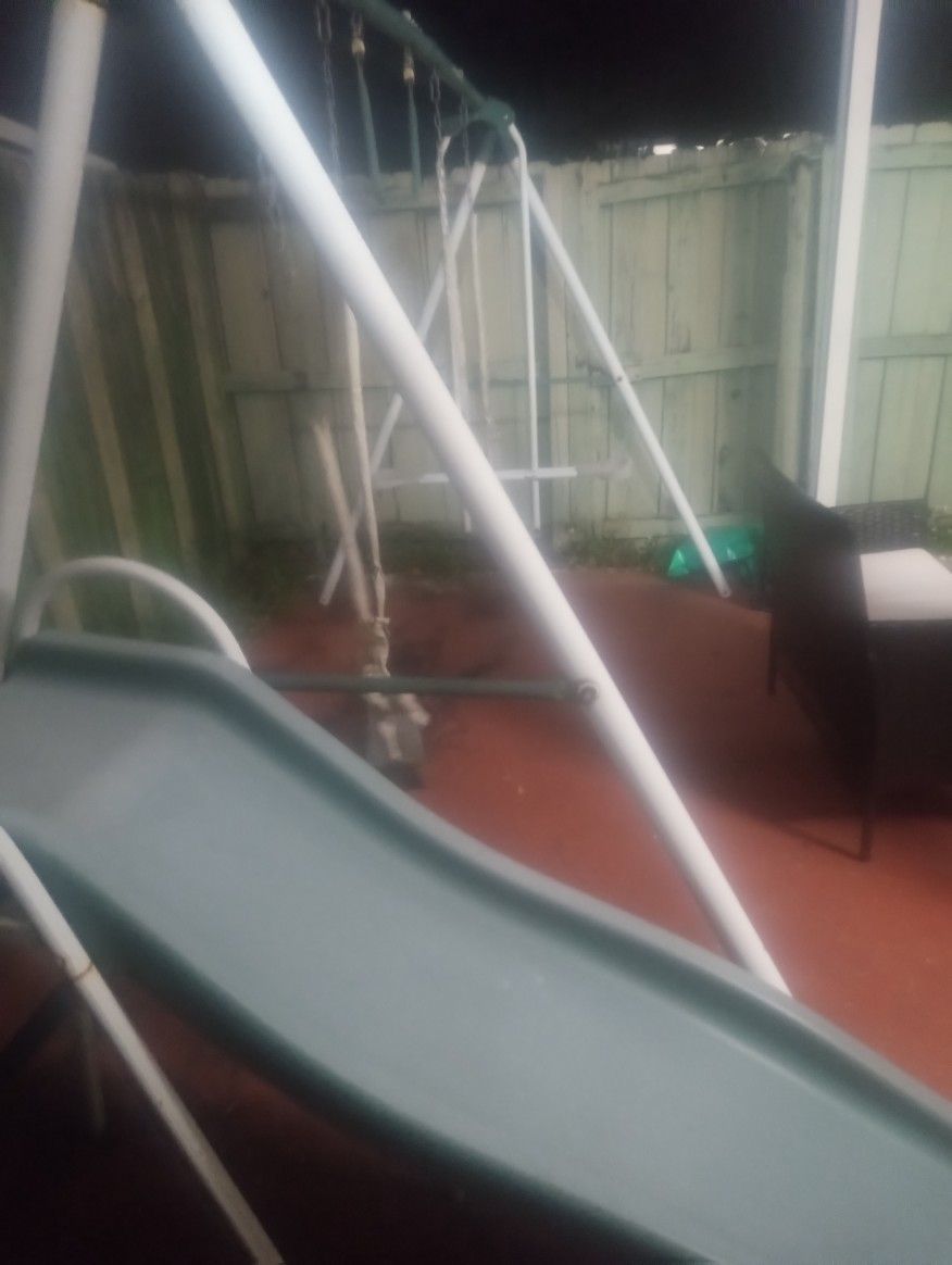Swing set