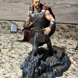 Thor Statue 