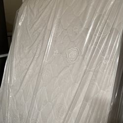 Twin Mattress New Sealed Full and Queen available pick up can deliver 