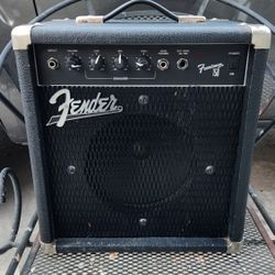 Fender Frontman 15B Guitar Bass Combo Amp Amplifier