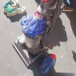 Dyson Vacuum 