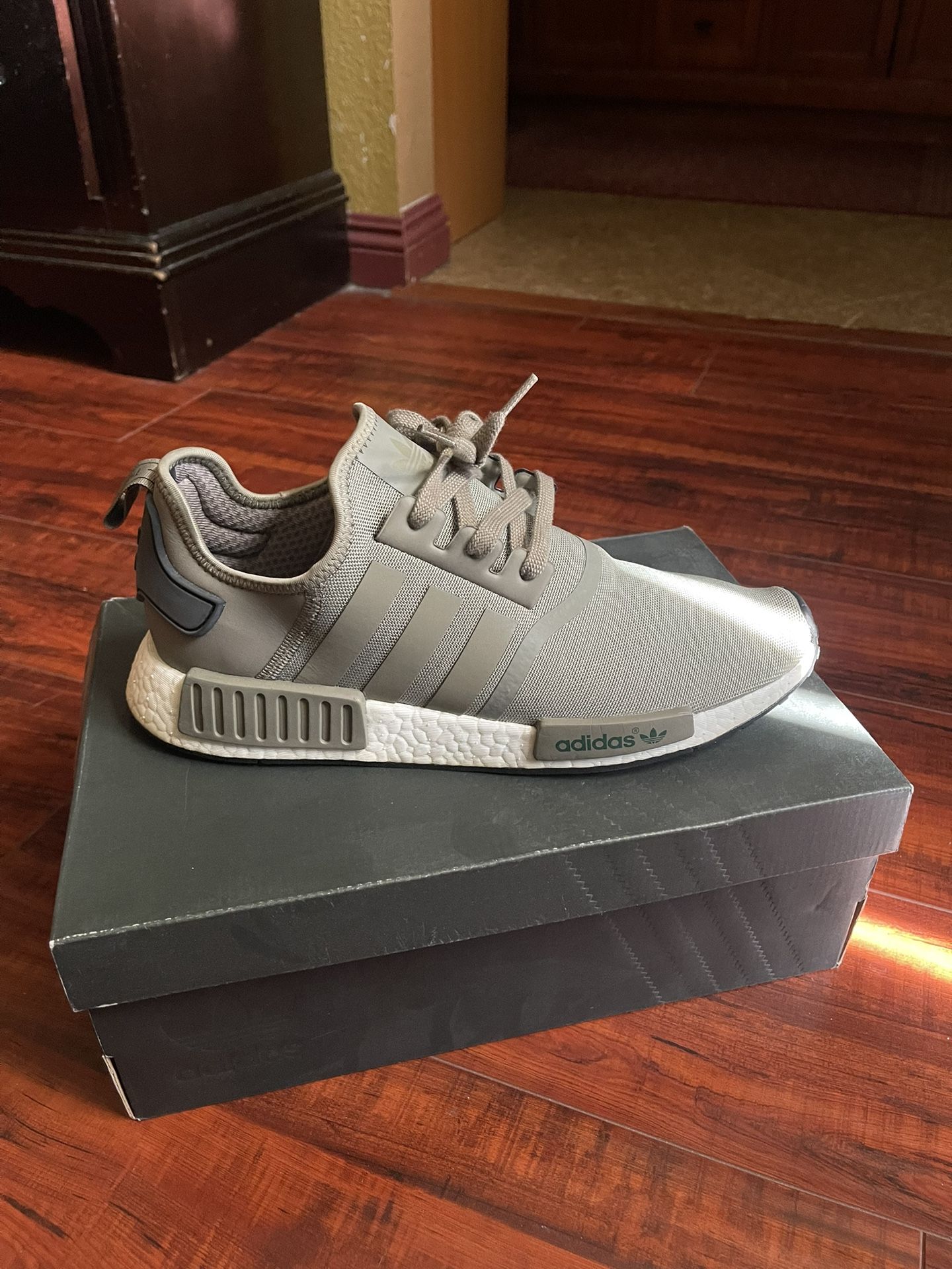 Adidas NMD R1