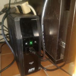 APC  Battery Backup UPS Lithium 