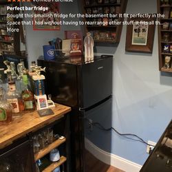 Dorm fridge And Freezer Excellent Condition 