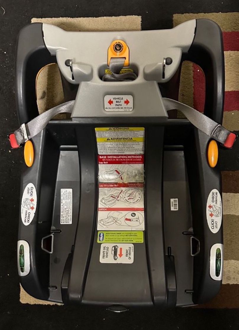 Chicco keyfit 360 CarSeat and Base