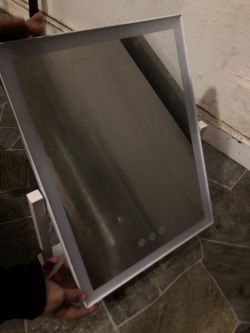 Mirror With Light