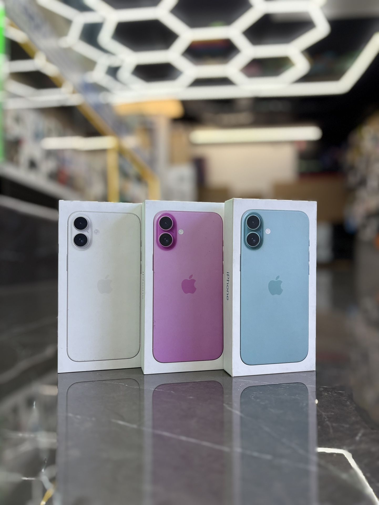 iPhone 16 (All Colors In Stock) Take It Home In Payments/ llévalo a casa en pagos