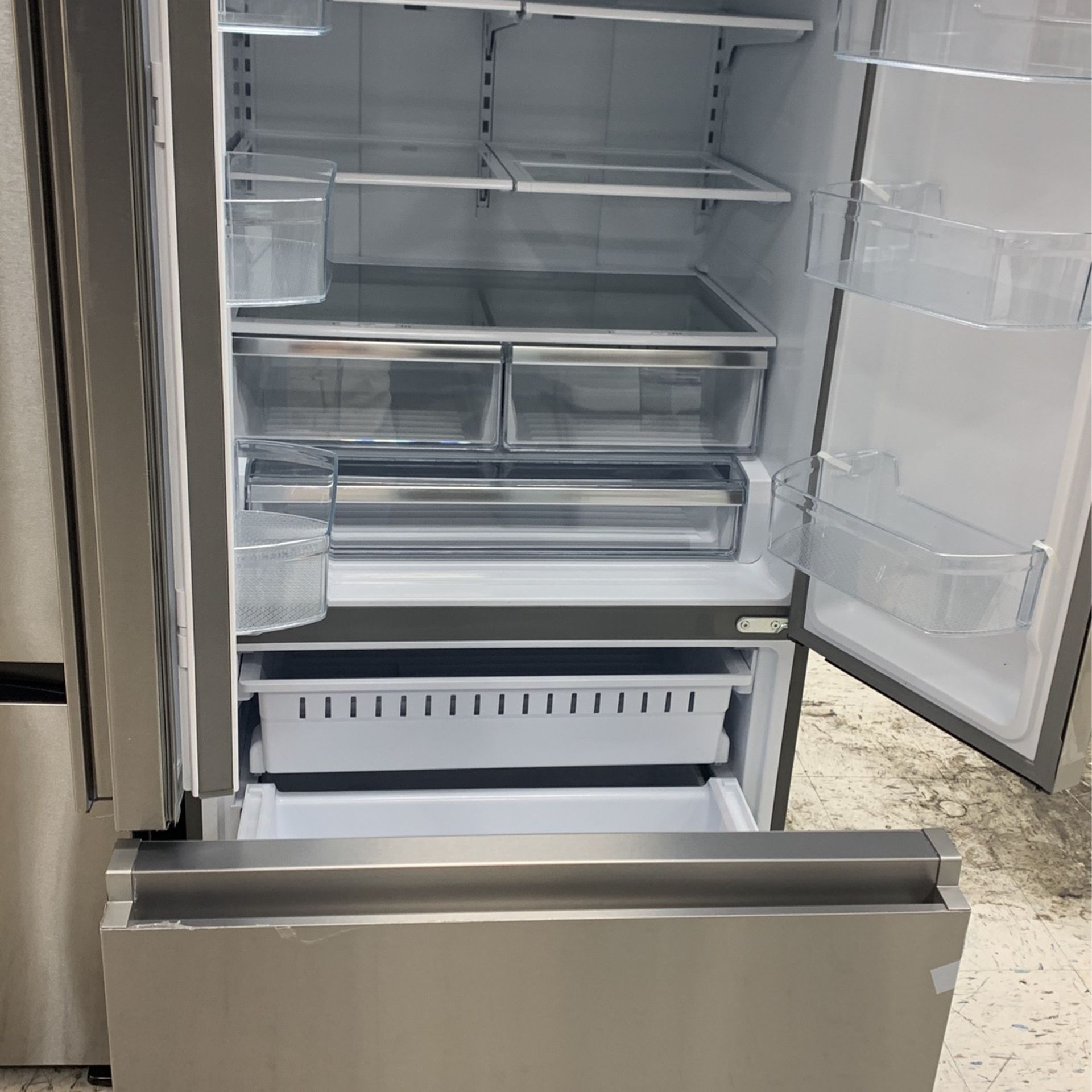 Hisense 26.6 Cu Ft French Door Refrigerator ( HRF266N6CSE)