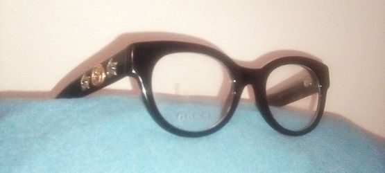 GUCCI eyeglasses