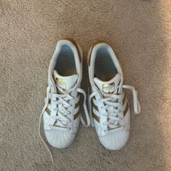 Size 7 SHELLTOE GOLD ADIDAS