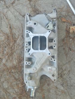 289 performer edelbrock will fit 302 ford