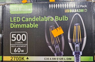 ​Up for sale is a brand-new 12-pack of Spring Memory 4.5W Dimmable LED Candelabra Bulbs.
