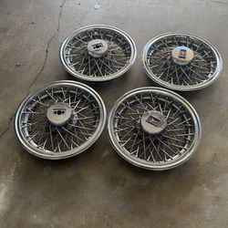 Oldsmobile cutlass hubcaps 14” G body