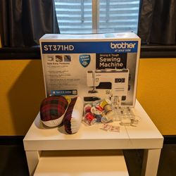 Brother ST371HD Heavy Duty Sewing Machine with Various Accessories