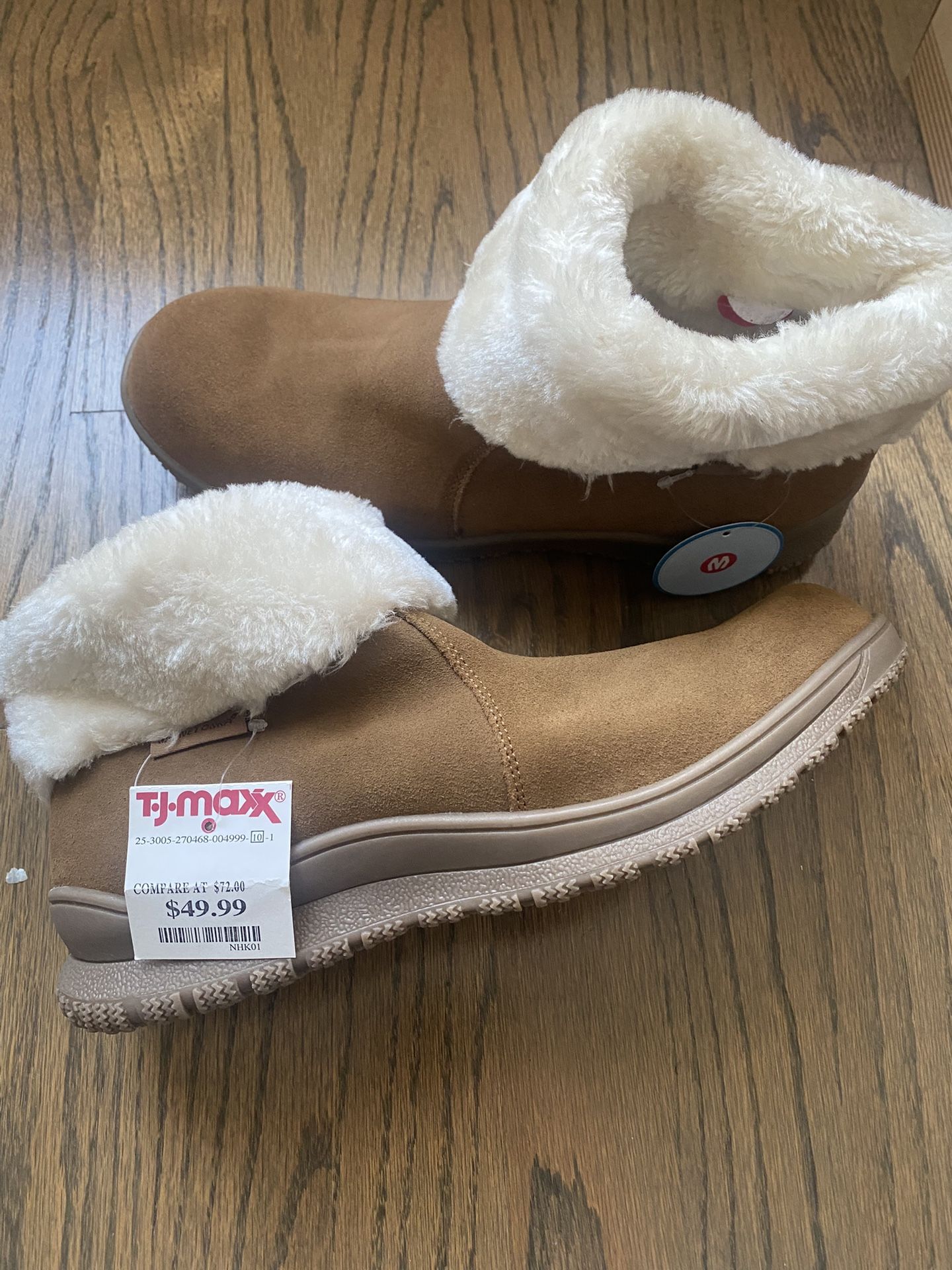 Women boots size 10 Brand New