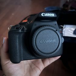 Canon rebel T7 