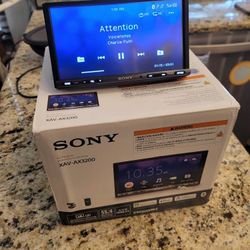 Very Nice Sony Carplay Car stereo 7" touchscreen radio 